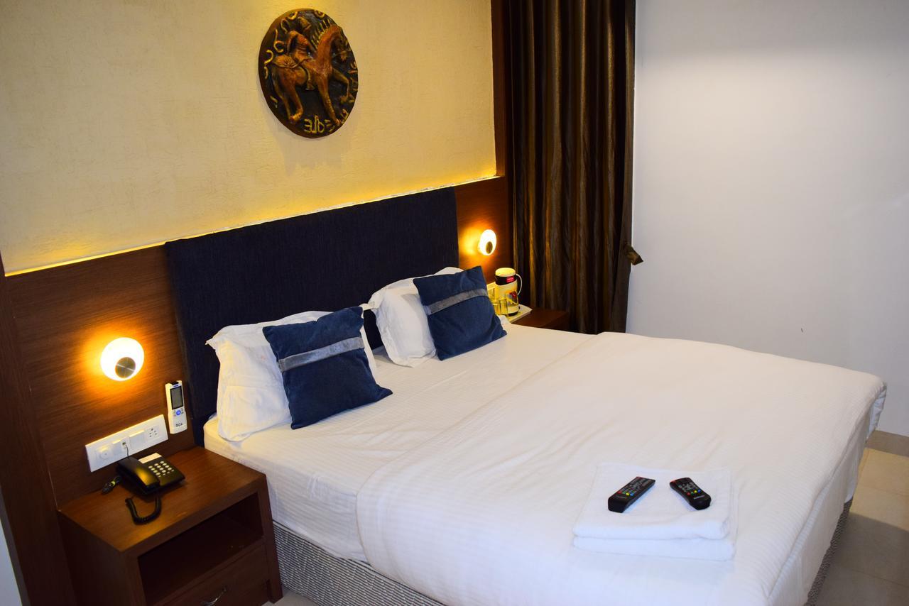 Hotel Chandragupta Ujjain Eksteriør billede