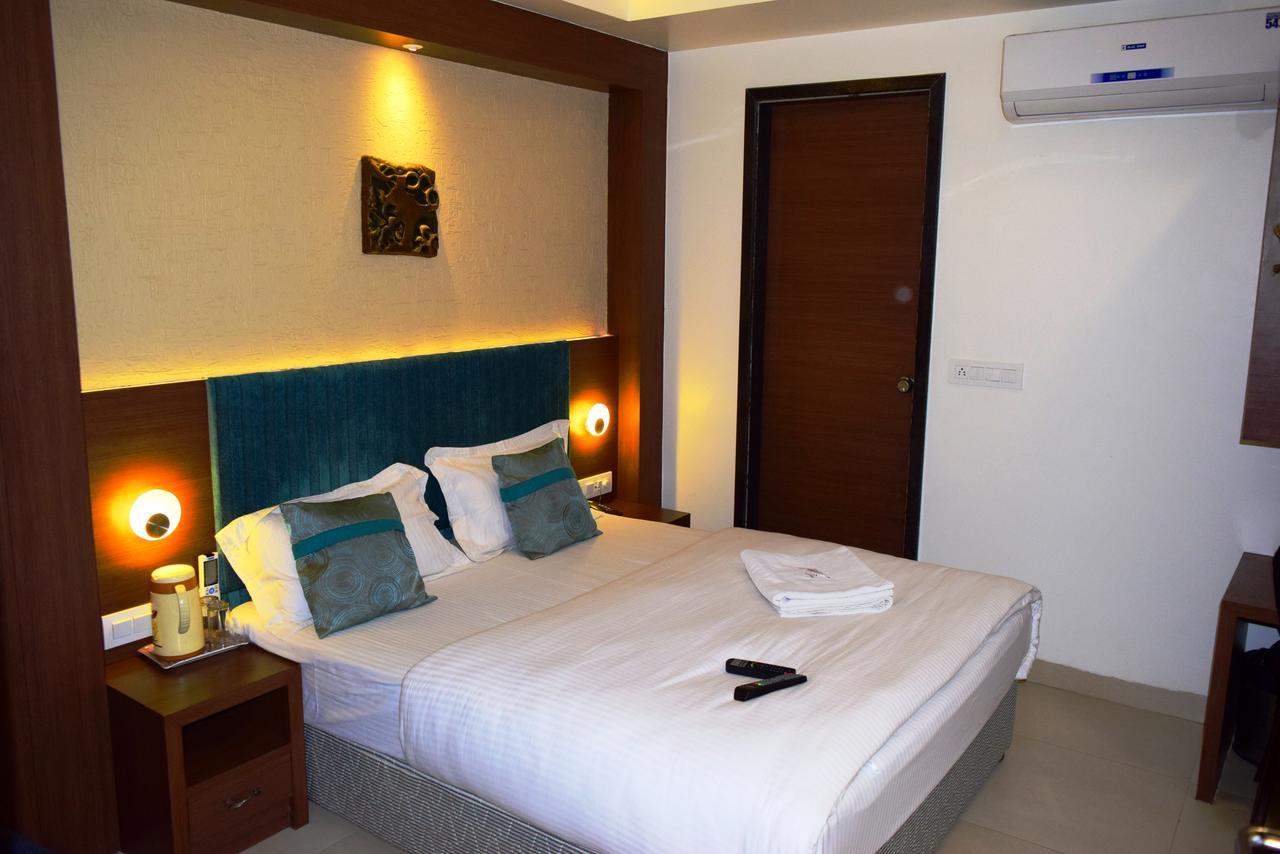 Hotel Chandragupta Ujjain Eksteriør billede